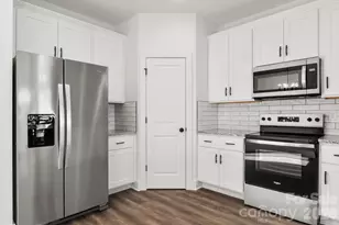 105 Indian Wls Ct, Harmony, NC 28634 - Photo 9