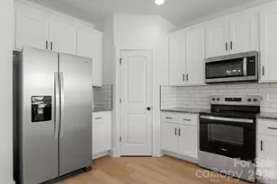 106 Indian Wls Ct, Harmony, NC 28634 - Photo 9