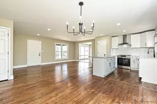 441 Holly Cir, Mount Holly, NC 28120 - Photo 5