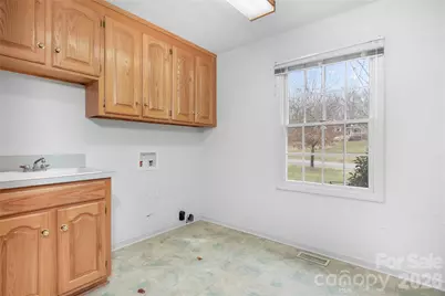 2241 Cordia Circle, Newton, NC 28658 - Photo 7