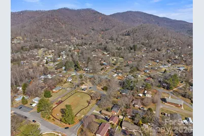 303 Stonewall Avenue, Swannanoa, NC 28778 - Photo 37