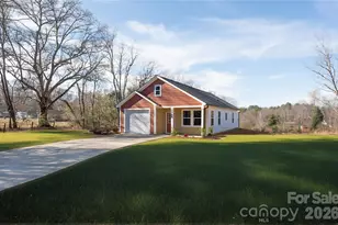 2016 Willis Rd, Shelby, NC 28152 - Photo 3