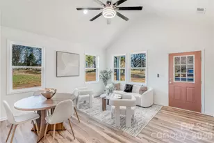 2016 Willis Rd, Shelby, NC 28152 - Photo 5