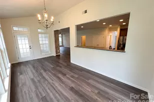 2718 Phillips Woods Ln, Matthews, NC 28105 - Photo 5