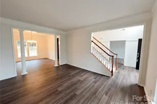 2718 Phillips Woods Ln, Matthews, NC 28105 - Photo 7