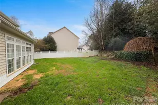 2718 Phillips Woods Ln, Matthews, NC 28105 - Photo 25