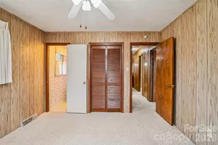 277 Powell St, Hendersonville, NC 28792 - Photo 17