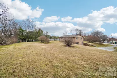 277 Powell Street, Hendersonville, NC 28792 - Photo 25
