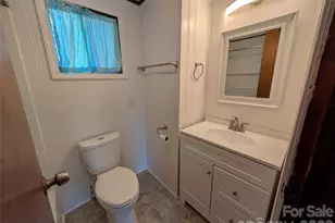 260 Oak Ridge Rd, Hendersonville, NC 28792 - Photo 17