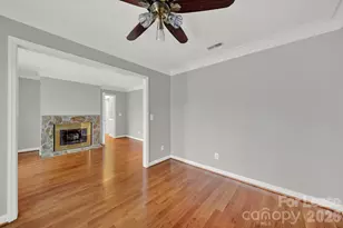 1300 Home Pl, Matthews, NC 28105 - Photo 17