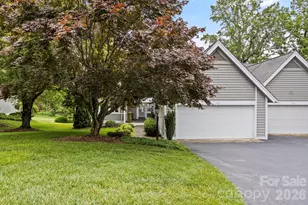 104 Overlook Dr, Flat Rock, NC 28731 - Photo 3