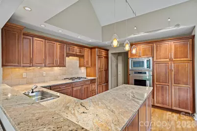 104 Overlook Drive, Flat Rock, NC 28731 - Photo 15