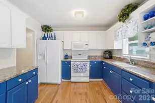 324 Autumn Dr, Harrisburg, NC 28075 - Photo 15