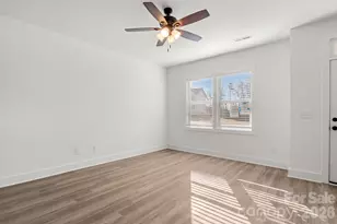 114 Indian Wls Ct, Harmony, NC 28634 - Photo 3