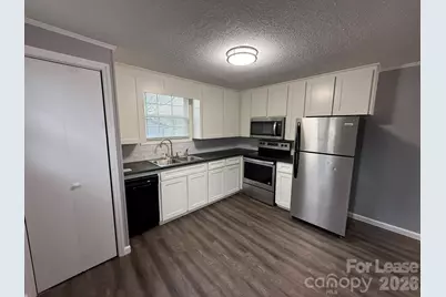 1456 17th Avenue NE, Hickory, NC 28601 - Photo 5