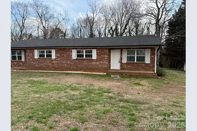 1456 17th Avenue NE, Hickory, NC 28601 - Photo 1