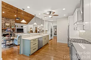 719 Overlook Dr, Flat Rock, NC 28731 - Photo 17