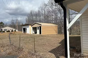 262 Blackberry Ln, Bakersville, NC 28705 - Photo 3