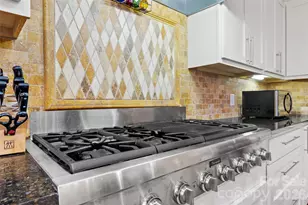 530 E Rutledge Ave, Gaffney, SC 29340 - Photo 17