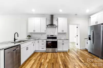 807 N Whitted Street, Hendersonville, NC 28791 - Photo 13