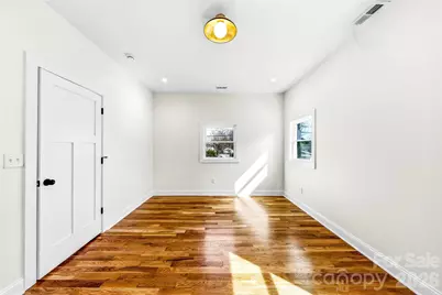 807 N Whitted Street, Hendersonville, NC 28791 - Photo 17