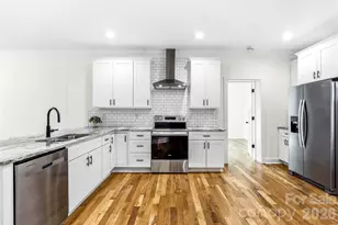 807 N Whitted St, Hendersonville, NC 28791 - Photo 15