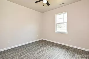 7826 Burch Shire Rd, Charlotte, NC 28269 - Photo 21