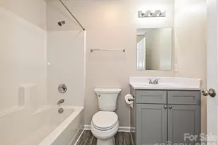 7826 Burch Shire Rd, Charlotte, NC 28269 - Photo 19