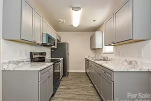 7826 Burch Shire Rd, Charlotte, NC 28269 - Photo 7