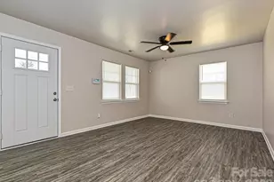 7826 Burch Shire Rd, Charlotte, NC 28269 - Photo 3