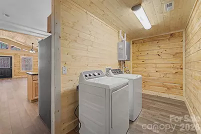 677 Ridgetop Circle, Whittier, NC 28789 - Photo 29