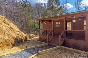 677 Ridgetop Cir, Whittier, NC 28789 - Photo 5