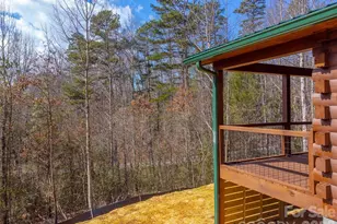 677 Ridgetop Cir, Whittier, NC 28789 - Photo 37