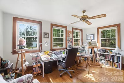 501 W Maryland Avenue, Bessemer City, NC 28016 - Photo 9