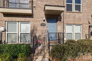 3822 Sky Haven Dr, Charlotte, NC 28209 - Photo 3