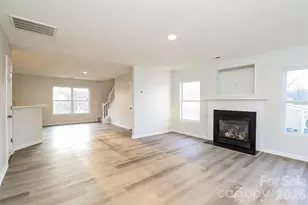 7420 Lady Liberty Ln, Charlotte, NC 28217 - Photo 3