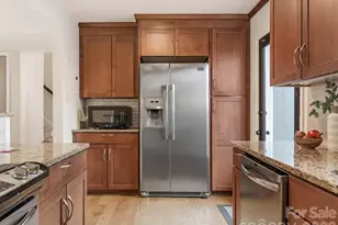 3760 Winding Creek Ln, Charlotte, NC 28226 - Photo 7