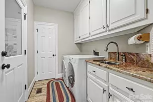 18801 River Falls Dr, Davidson, NC 28036 - Photo 21