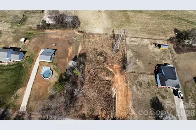 907 Honeysuckle Drive, Shelby, NC 28150 - Photo 3