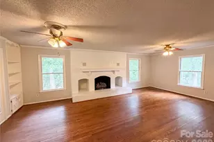 3029 Southampton Cir, Gastonia, NC 28056 - Photo 3