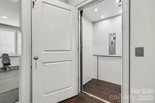 3030 Fairview Villa Ct, Charlotte, NC 28209 - Photo 37