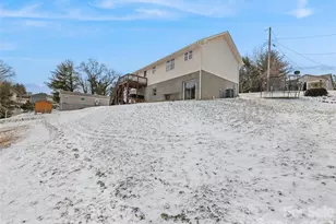 30 Woodruff St, Canton, NC 28716 - Photo 15