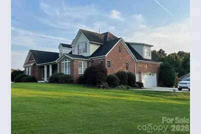 140 Hunters Hill Drive, Statesville, NC 28677 - Photo 3