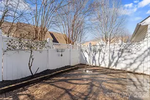 11138 Saintsbury Pl, Charlotte, NC 28270 - Photo 33