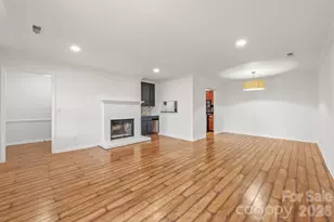 3507 Colony Crossing Dr, Charlotte, NC 28226 - Photo 3