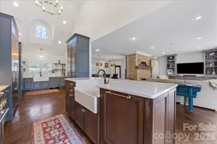 1010 River Oaks Ln, Charlotte, NC 28226 - Photo 9