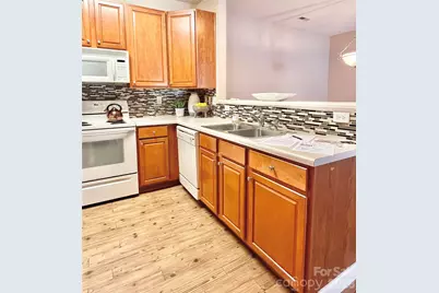 11264 Hyde Pointe Court, Charlotte, NC 28262 - Photo 33