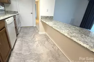 1645 Arlyn Cir, Charlotte, NC 28213 - Photo 13