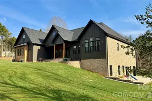 1360 Sain Rd, Hickory, NC 28602 - Photo 3