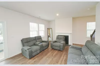 8140 Clairwood Drive, Charlotte, NC 28269 - Photo 5